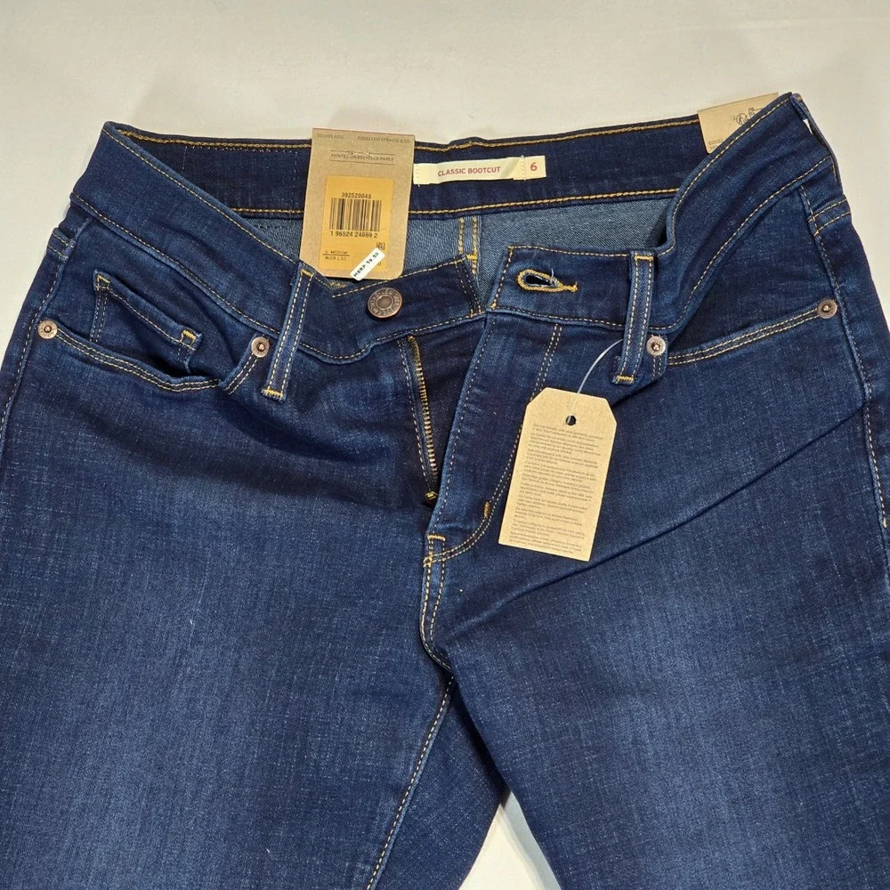 Levis Classic Bootcut Jean Womens 6 Medium W28 L32 Dark Wash Stellar Stretch NEW - Picture 6 of 16